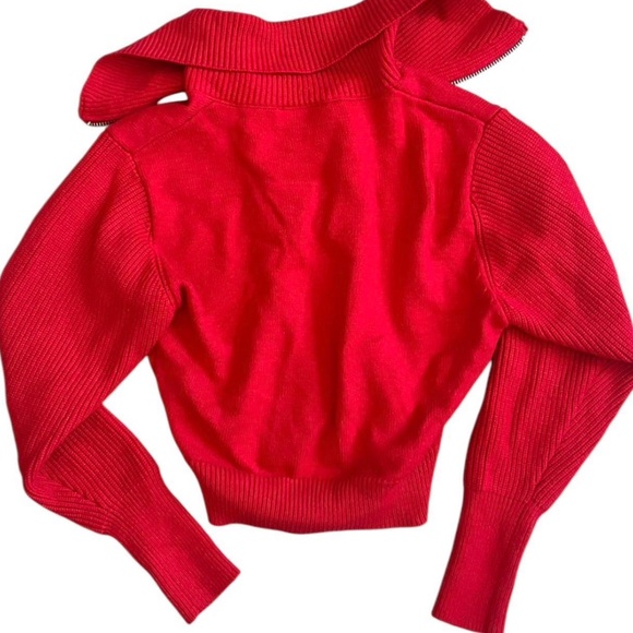 Red Zara cropped sweater with zip-up collar and long sleeves - Picture 2 of 5